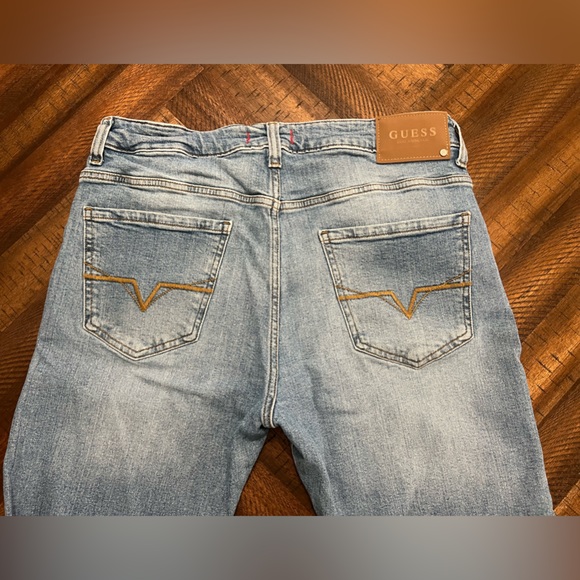 Men’s Guess Jeans - Picture 2 of 4